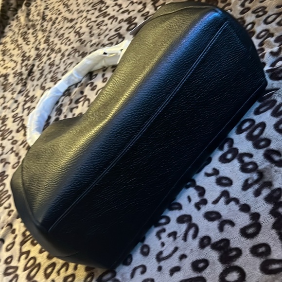 Coach Hallie bag 🖤 - Picture 7 of 9